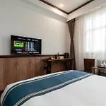 Nostalgia Hotel Beijing- Yonghe Lama Temple