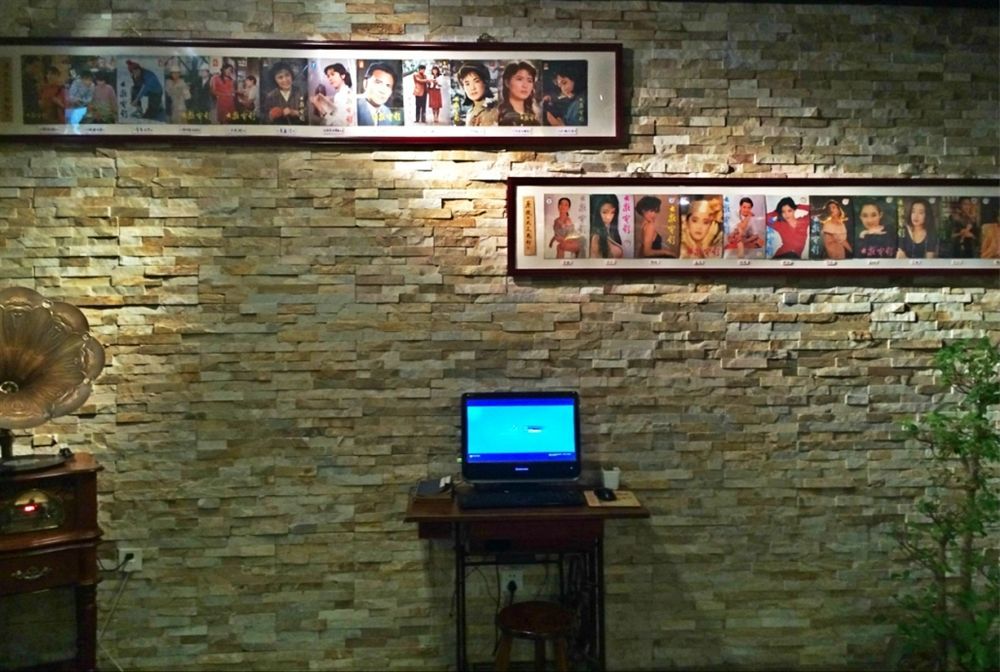 Time Traveller Hotel- Near Yonghe Temple, Ghost Street, Beihai Park, Jingshan Park, Drum Tower, Houhai Bar Street, Tian'anmen Square, Located In Traditional Hutongs, 5 Minutes Away From Subway, Free Laundry Serive 3*