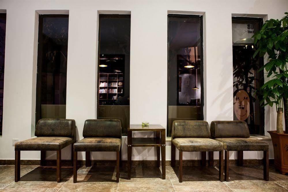 Time Traveller Hotel- Near Yonghe Temple, Ghost Street, Beihai Park, Jingshan Park, Drum Tower, Houhai Bar Street, Tian'anmen Square, Located In Traditional Hutongs, 5 Minutes Away From Subway, Free Laundry Serive Khách sạn