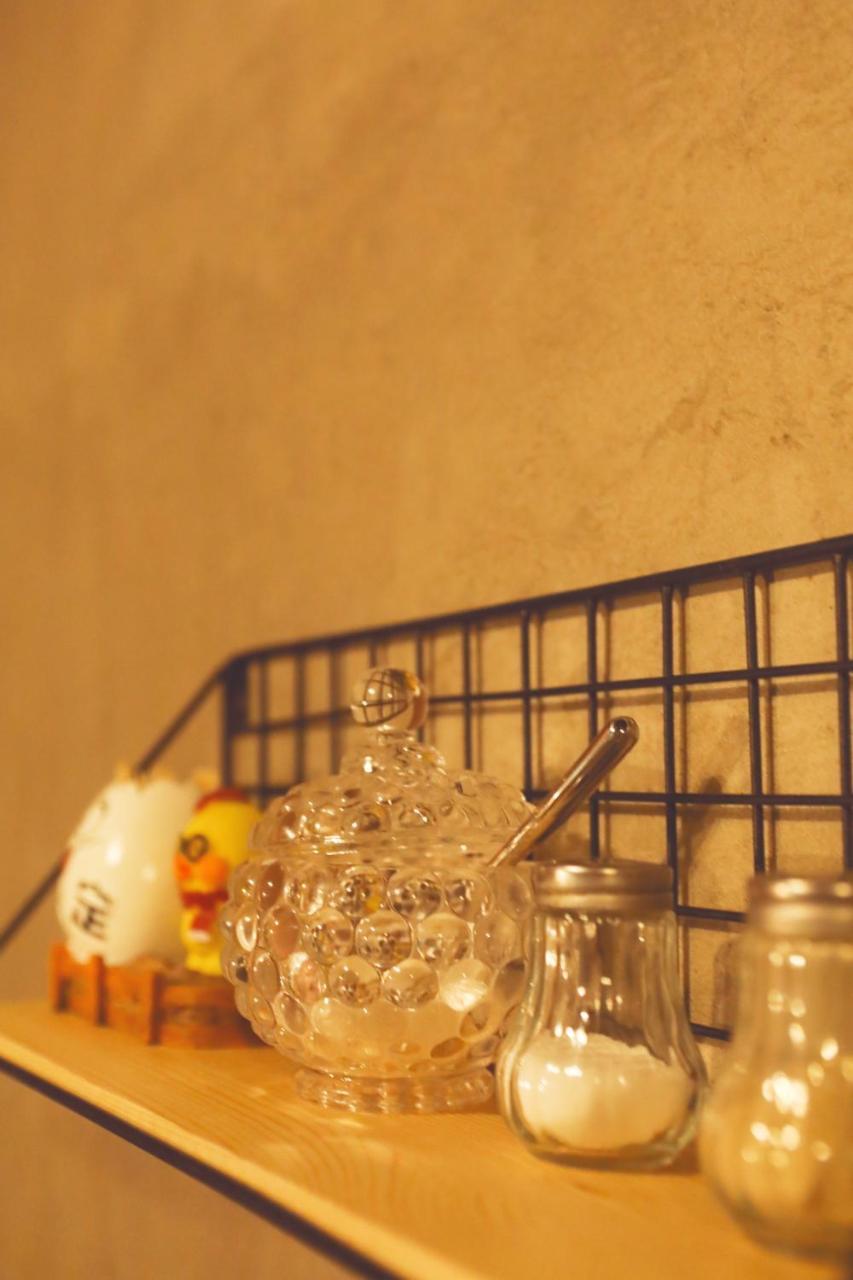 Khách sạn Time Traveller Hotel- Near Yonghe Temple, Ghost Street, Beihai Park, Jingshan Park, Drum Tower, Houhai Bar Street, Tian'anmen Square, Located In Traditional Hutongs, 5 Minutes Away From Subway, Free Laundry Serive Bắc Kinh